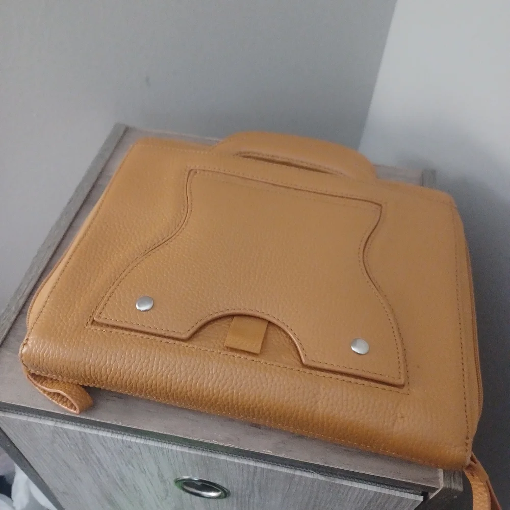 BODHI Leather Handled I Pad Purse Case With Stand